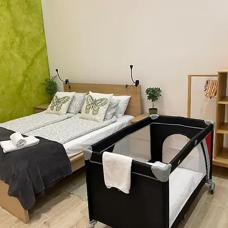 Studio Apartment In Heart Of Bartok Bela Boulevard Budapest Exterior photo